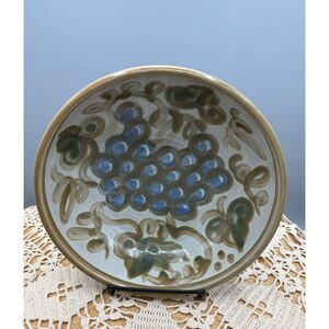 Louisville Stoneware Kentucky Pottery Country Grape 8" Bowl